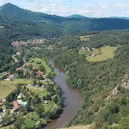 Holiday home Jolie Maisonnette Jusqu'A 4 Personnes Avec Superbe Vue
