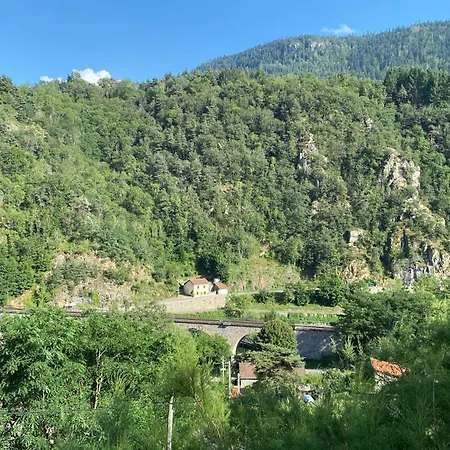 Holiday home Jolie Maisonnette Jusqu'A 4 Personnes Avec Superbe Vue